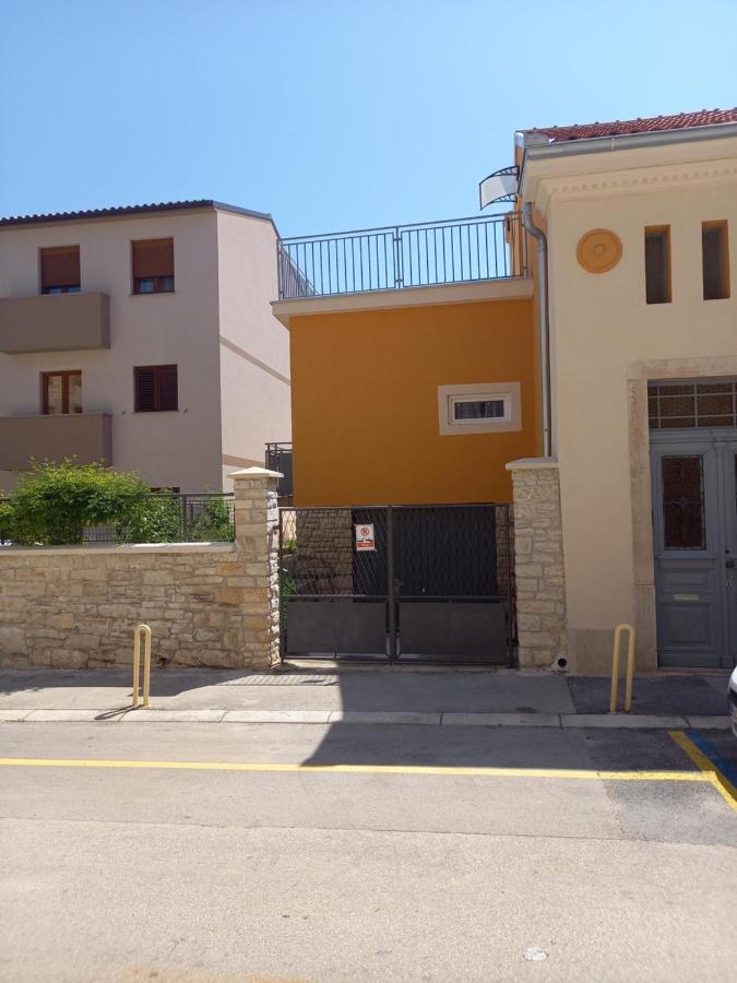 Oskar Amphitheater Apartments And Rooms With Free Parking بولا المظهر الخارجي الصورة